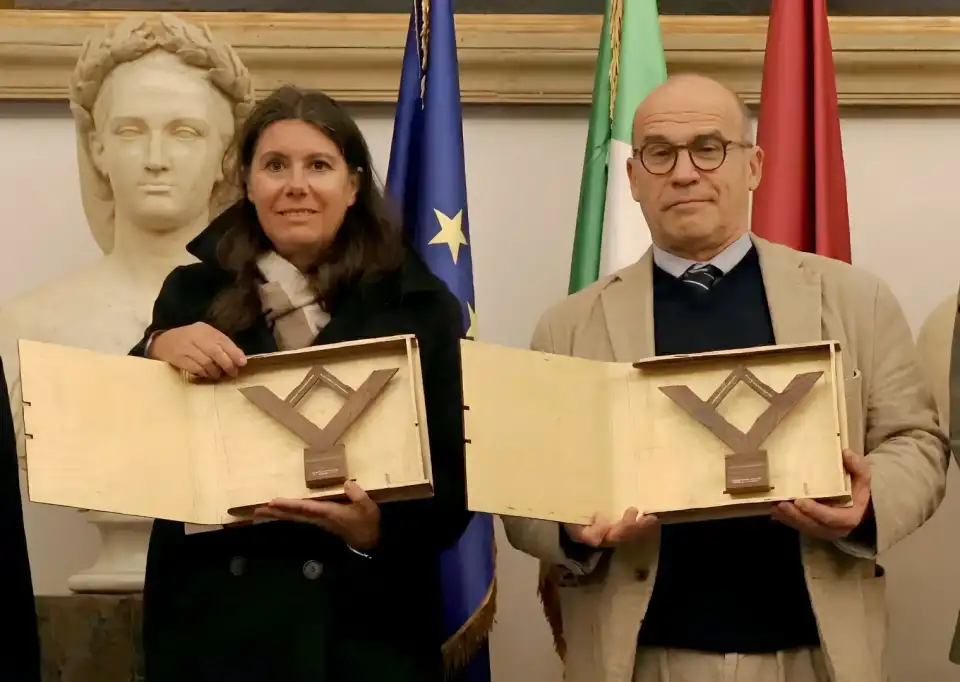 premio regula 2025